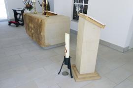 Bodenbelag, Altar und Pult Obernkirchener Sandstein®